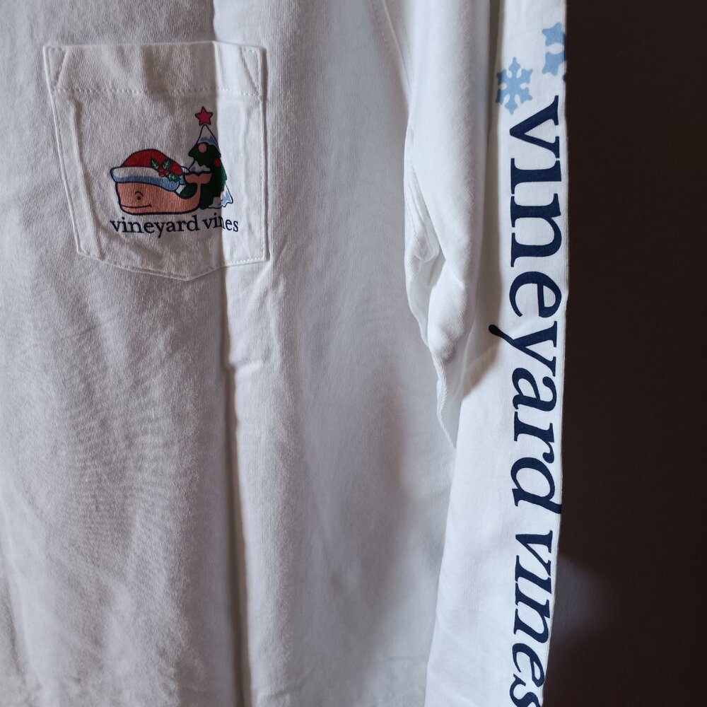 (BOUTIQUE) New Vineyard Vines Christmas Shirt, size S - Picture 5 of 6